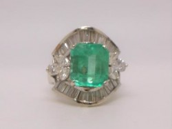 Emerald ring